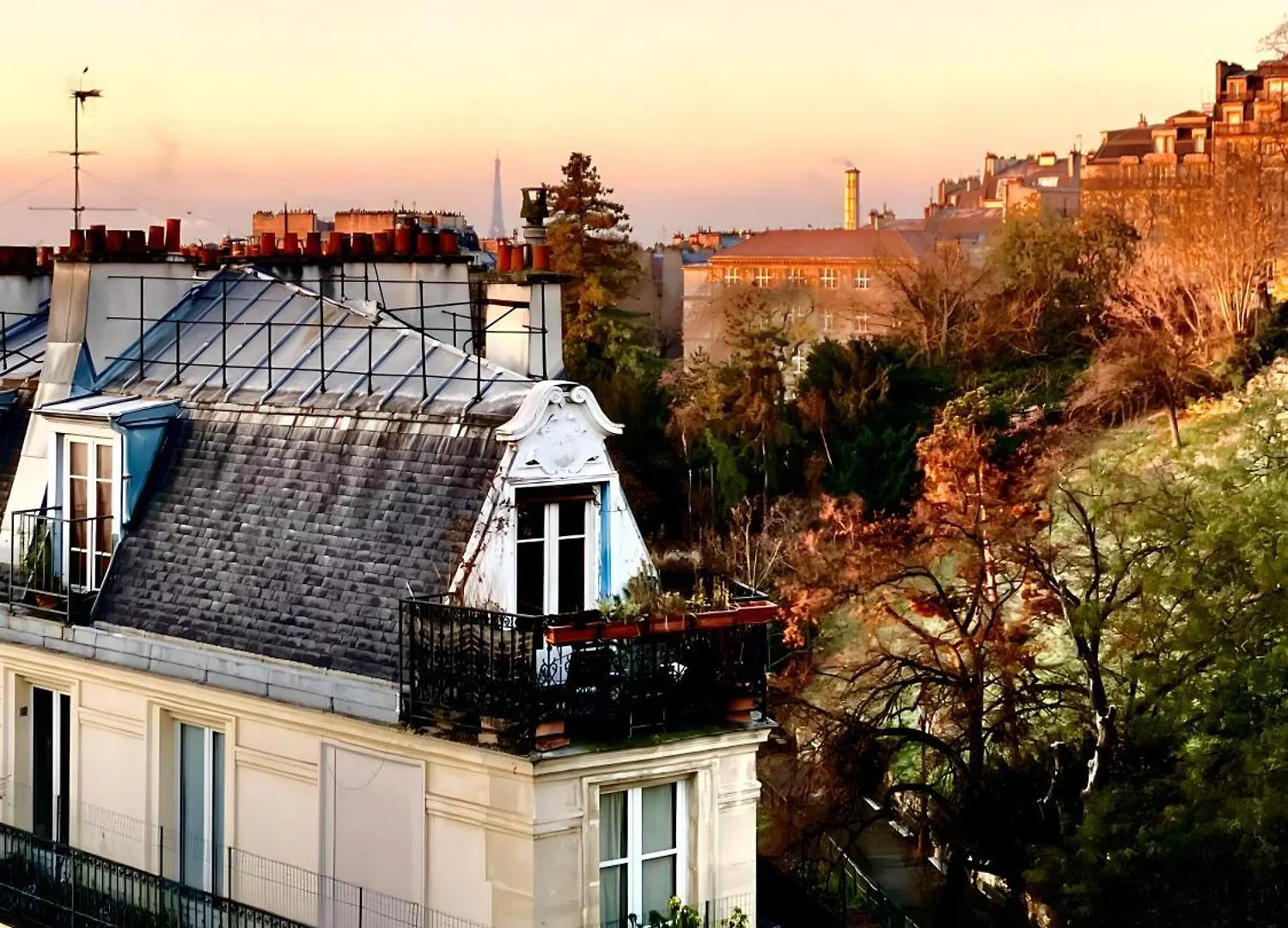 Amazing Sacre-Coeur Views In Montmartre Apartment Paris